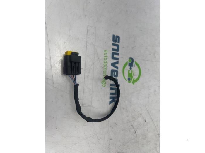 Używane Wtyk Renault Captur I (2R) 0.9 Energy TCE 12V Cena € 29,98 Procedura marży oferowane przez Snuverink Autodemontage