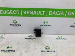 Used Tailgate lock mechanism Renault Laguna II (BG) 1.8 16V Price € 35,00 Margin scheme offered by Snuverink Autodemontage