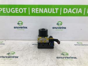 Usagé Pompe ABS Renault Laguna II (BG) 1.8 16V Prix sur demande proposé par Snuverink Autodemontage