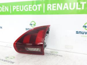 Gebrauchte Rücklicht rechts Peugeot 2008 (CU) 1.2 12V e-THP PureTech 110 Preis auf Anfrage angeboten von Snuverink Autodemontage