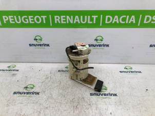 Usados Bomba eléctrica de combustible Peugeot 306 (7D) 1.6 Precio € 90,00 Norma de margen ofrecido por Snuverink Autodemontage