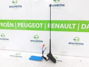 Gebrauchte Antenne Peugeot 2008 (CU) 1.2 12V e-THP PureTech 110 Preis € 30,00 Margenregelung angeboten von Snuverink Autodemontage