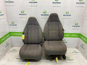 Used Set of upholstery (complete) Jeep Wrangler (TJ) 4.0 4x4 Price € 350,00 Margin scheme offered by Snuverink Autodemontage