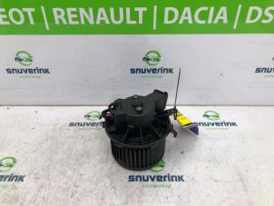 Usados Motor de ventilador de calefactor Fiat Ducato (250) 2.3 D 150 Multijet Precio € 90,75 IVA incluido ofrecido por Snuverink Autodemontage