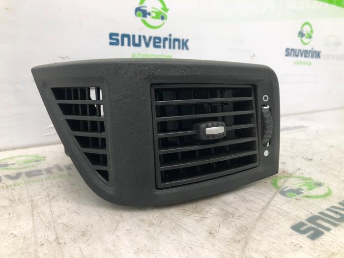Dashboard vent from a Fiat Ducato (250) 2.3 D 150 Multijet 2016