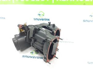Usagé Boîtier filtre à air Volvo XC90 II 2.0 T8 16V Twin Engine AWD Prix € 30,00 Règlement à la marge proposé par Snuverink Autodemontage
