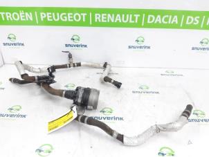 Usagé Pompe à eau Volvo XC90 II 2.0 T8 16V Twin Engine AWD Prix € 90,00 Règlement à la marge proposé par Snuverink Autodemontage
