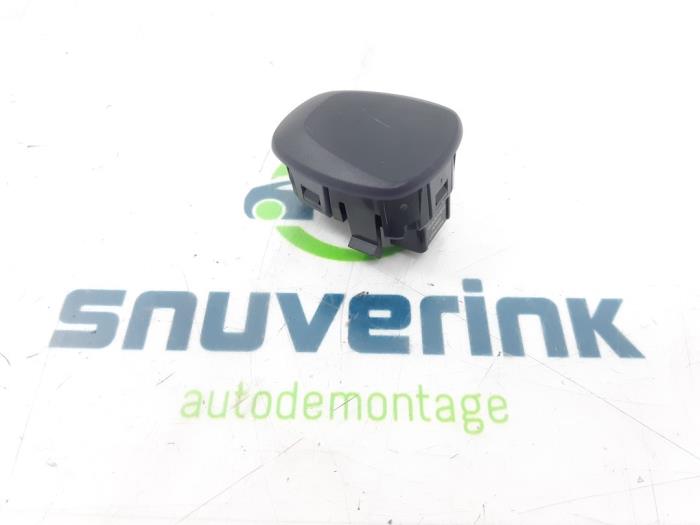 Begagnade Sensor (övriga) Volvo XC90 II 2.0 T8 16V Twin Engine AWD Pris € 14,98 Marginaltabell erbjuds av Snuverink Autodemontage