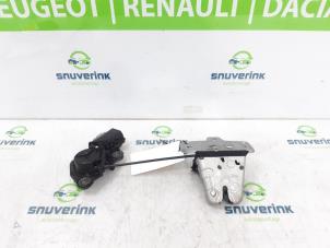 Used Tailgate lock mechanism Volvo XC90 II 2.0 T8 16V Twin Engine AWD Price € 50,00 Margin scheme offered by Snuverink Autodemontage
