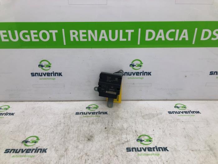 Airbag Module from a Renault Captur (2R) 1.2 TCE 16V EDC 2016