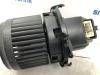 Heating and ventilation fan motor from a Renault Captur (2R) 1.2 TCE 16V EDC 2016