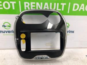Used Dashboard part Renault Captur (2R) 1.2 TCE 16V EDC Price € 45,00 Margin scheme offered by Snuverink Autodemontage