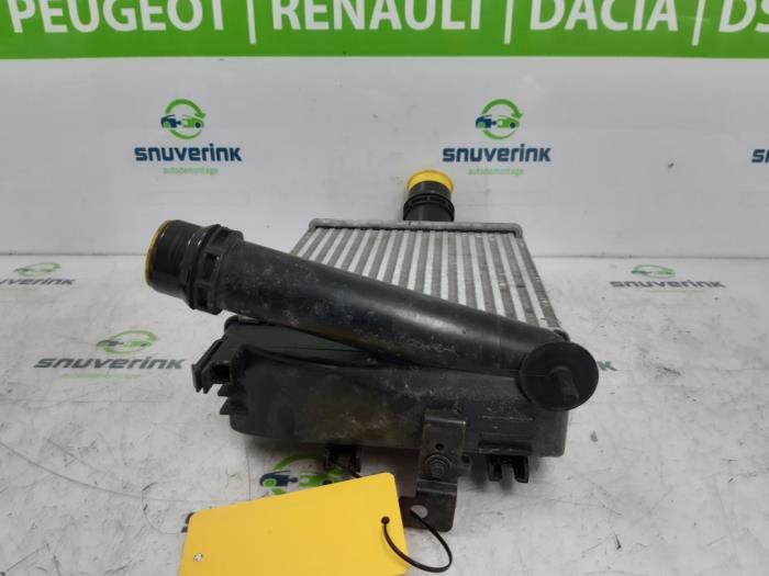Intercooler from a Renault Captur (2R) 1.2 TCE 16V EDC 2016