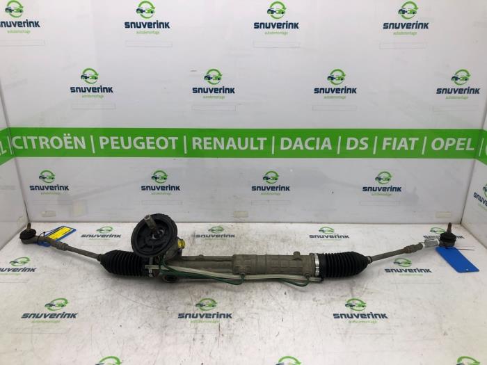 Steering box from a Peugeot 5008 I (0A/0E) 1.6 HDiF 16V 2010