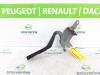 Renault Clio IV (5R) 1.5 Energy dCi 90 FAP Bonnet Hinge