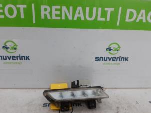 Used Daytime running light, right Renault Clio IV Estate/Grandtour (7R) 1.5 Energy dCi 90 FAP Price € 45,00 Margin scheme offered by Snuverink Autodemontage