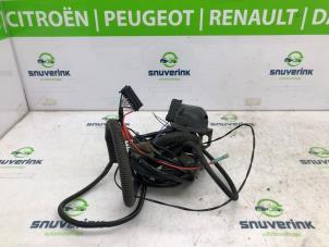 Used Towbar wiring kit Renault Clio IV Estate/Grandtour (7R) 1.5 Energy dCi 90 FAP Price € 75,00 Margin scheme offered by Snuverink Autodemontage
