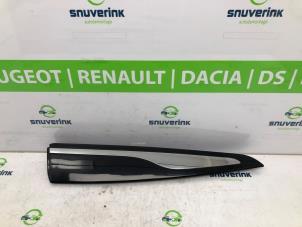 Usagé Cadre portière Renault Clio IV (5R) 1.5 dCi 75 FAP Prix € 60,00 Règlement à la marge proposé par Snuverink Autodemontage