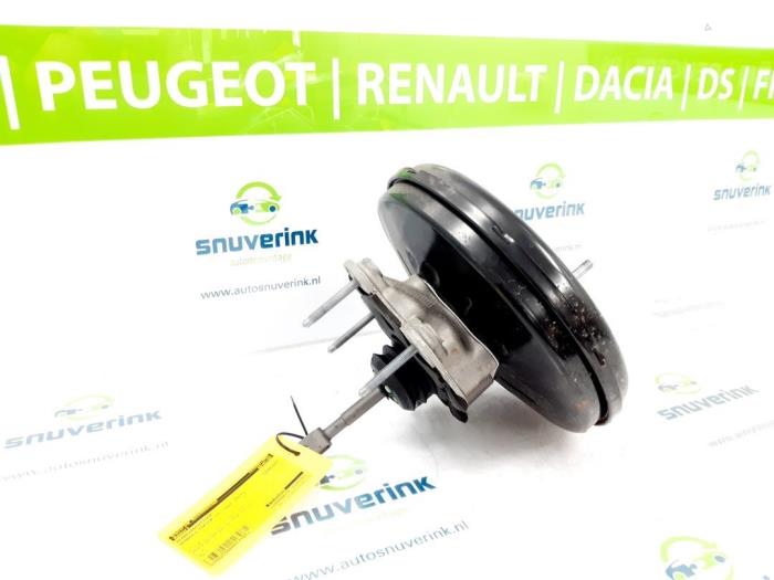 Usagé Servo frein Renault Captur I (2R) 1.2 TCE 16V EDC Prix € 39,99 Règlement à la marge proposé par Snuverink Autodemontage