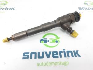 Usagé Injecteur (diesel) Renault Captur (2R) 1.5 Energy dCi 90 FAP Prix € 50,00 Règlement à la marge proposé par Snuverink Autodemontage
