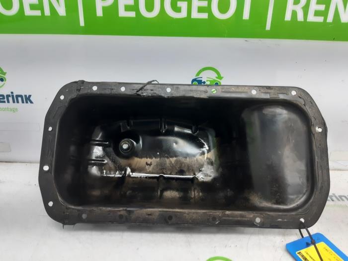 Gebrauchte Ölwanne Peugeot Partner Tepee (7A/B/C/D/E/F/G/J/P/S) 1.6 HDI 90 16V Phase 1 Preis € 32,39 Mit Mehrwertsteuer angeboten von Snuverink Autodemontage
