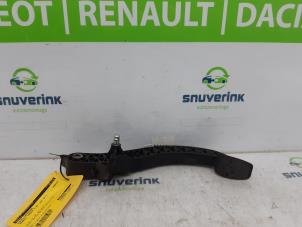 Used Clutch pedal Renault Kangoo Express (FW) 1.5 dCi 70 Price € 48,40 Inclusive VAT offered by Snuverink Autodemontage