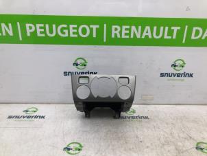 Used Dashboard part Peugeot 308 SW (4E/H) 1.6 VTI 16V Price € 30,00 Margin scheme offered by Snuverink Autodemontage