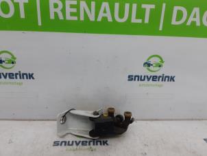 Used Sliding door roller, left Renault Kangoo Express (FW) 1.5 dCi 70 Price € 36,30 Inclusive VAT offered by Snuverink Autodemontage