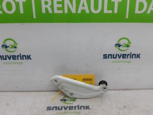 Used Sliding door roller, left Renault Kangoo Express (FW) 1.5 dCi 70 Price € 36,30 Inclusive VAT offered by Snuverink Autodemontage