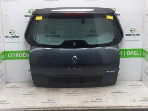 Używane Tylna klapa Renault Scénic II (JM) 2.0 16V Cena € 100,00 Procedura marży oferowane przez Snuverink Autodemontage