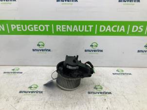 Usagé Ventilateur chauffage Peugeot Expert (222/224) 1.9TD Prix € 110,00 Règlement à la marge proposé par Snuverink Autodemontage