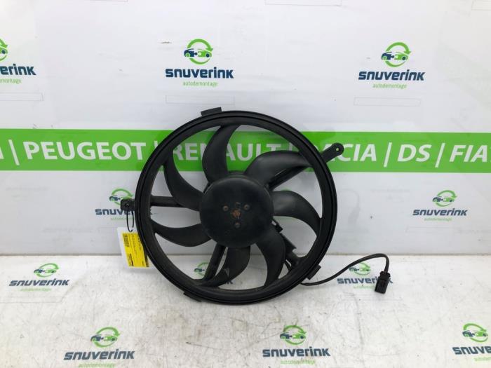 Używane Silnik wentylatora Mini Mini (R56) 1.6 16V One Cena € 24,99 Procedura marży oferowane przez Snuverink Autodemontage