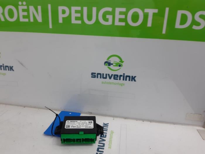 Begagnade PDC-modul Peugeot 3008 II (M4/MC/MJ/MR) 1.2 12V e-THP PureTech 130 Pris € 29,98 Marginaltabell erbjuds av Snuverink Autodemontage