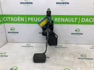 Used Brake pedal Peugeot 3008 II (M4/MC/MJ/MR) 1.2 12V e-THP PureTech 130 Price on request offered by Snuverink Autodemontage