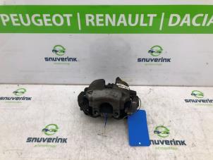 Used Front brake calliper, left Peugeot 3008 II (M4/MC/MJ/MR) 1.2 12V e-THP PureTech 130 Price € 49,00 Margin scheme offered by Snuverink Autodemontage