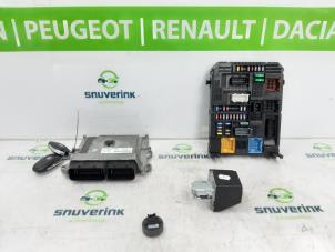 Used Engine management computer Peugeot 3008 II (M4/MC/MJ/MR) 1.2 12V e-THP PureTech 130 Price € 525,00 Margin scheme offered by Snuverink Autodemontage