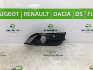 Gebrauchte Stoßstangenteil rechts vorne Renault Koleos Preis auf Anfrage angeboten von Snuverink Autodemontage