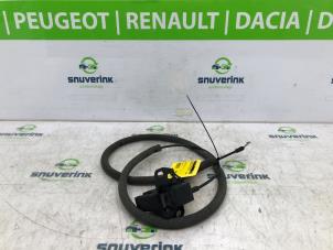 Używane Mechanizm zamka tylnych drzwi samochodu dostawczego Renault Master IV (MA/MB/MC/MD/MH/MF/MG/MH) 2.3 dCi 165 16V RWD Cena € 60,50 Z VAT oferowane przez Snuverink Autodemontage