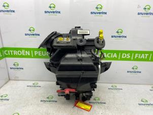 Usagé Boîtier chauffage Citroen DS3 (SA) 1.6 VTi 120 16V Prix € 550,00 Règlement à la marge proposé par Snuverink Autodemontage