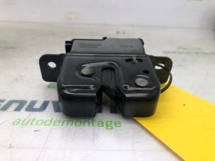 Used Tailgate lock mechanism Dacia Logan MCV II/Sandero Wagon (7S) 0.9 TCE 12V Price on request offered by Snuverink Autodemontage