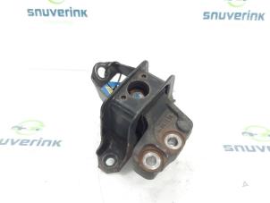 Używane Wspornik silnika Peugeot 108 1.0 12V VVT-i Cena € 49,99 Procedura marży oferowane przez Snuverink Autodemontage