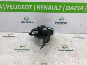 Used Heating and ventilation fan motor Peugeot Partner (GC/GF/GG/GJ/GK) 1.6 HDI 75 Phase 1 Price € 54,45 Inclusive VAT offered by Snuverink Autodemontage