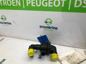Used Thermostat housing Peugeot Boxer (U9) 2.2 HDi 100 Euro 4 Price € 54,45 Inclusive VAT offered by Snuverink Autodemontage