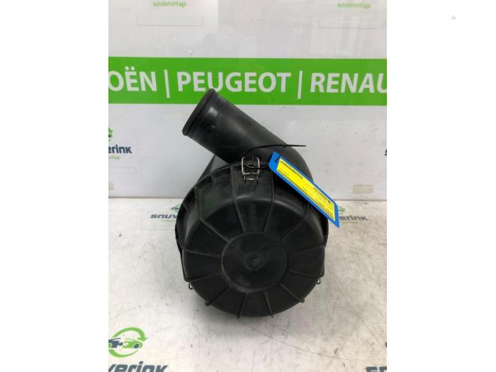 Begagnade Luftfilterhus Peugeot Boxer (244) 2.0 HDi Pris € 41,12 Inklusive moms erbjuds av Snuverink Autodemontage