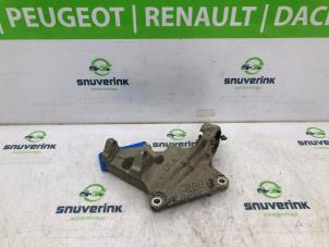 Used Gearbox mount Peugeot Boxer (244) 2.0 HDi Price € 24,20 Inclusive VAT offered by Snuverink Autodemontage