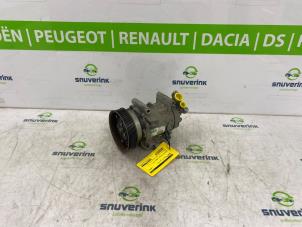 Usados Bomba de aire acondicionado Renault Twingo II (CN) 1.2 16V Precio € 65,00 Norma de margen ofrecido por Snuverink Autodemontage
