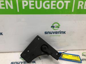 Used Sliding door handle, right Peugeot Boxer (U9) 2.2 HDi 130 Euro 5 Price on request offered by Snuverink Autodemontage