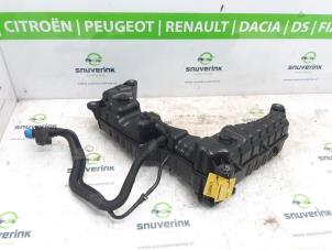 Usados Depósito Adblue Renault Express 1.5 dCi 75 Precio € 568,70 IVA incluido ofrecido por Snuverink Autodemontage