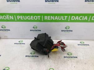 Used Fuse box Renault Twingo II (CN) 1.2 16V Price on request offered by Snuverink Autodemontage