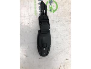 Used Steering wheel mounted radio control Citroen Berlingo 1.6 Hdi 90 Phase 2 Price on request offered by Snuverink Autodemontage